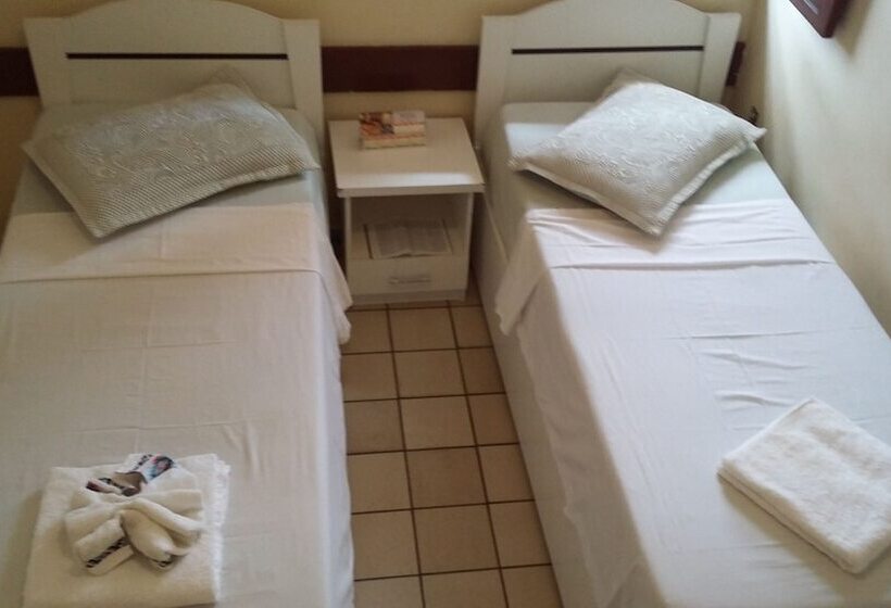 ホテル Escuna Praia