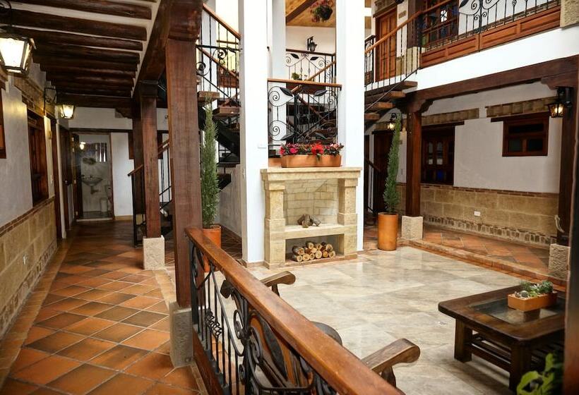 هتل Jardines De La Villa