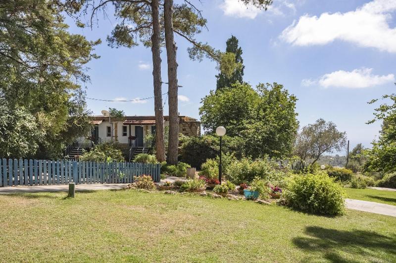 Отель Beit Oren