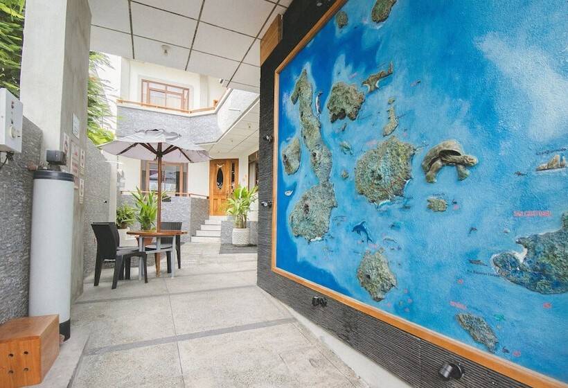 هتل Palace Galapagos