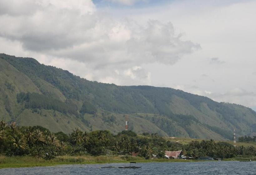 هتل Pandu Lakeside  Tuktuk