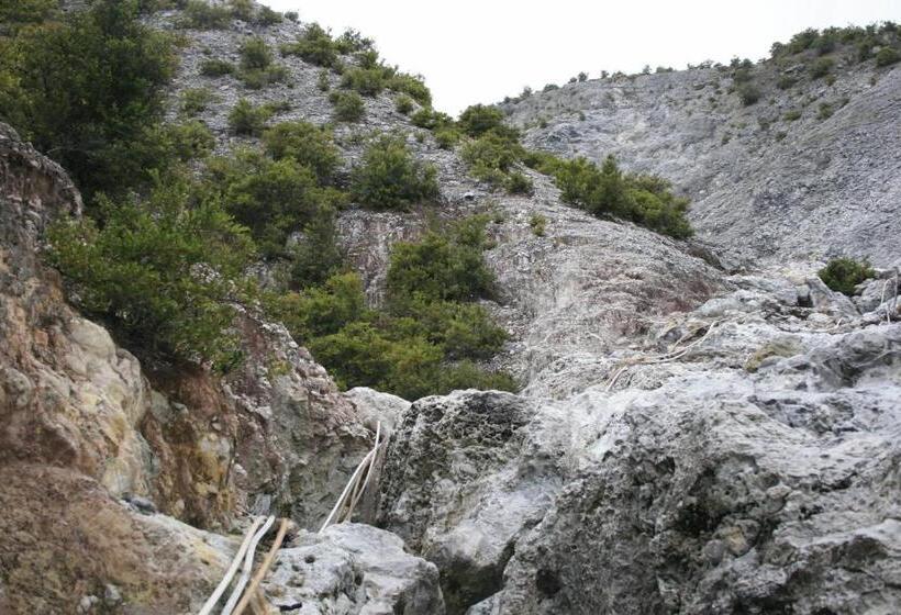 هتل Pandu Lakeside  Tuktuk