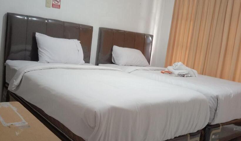 هتل Pandu Lakeside  Tuktuk