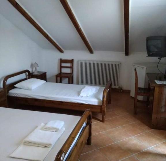 فندق The Village