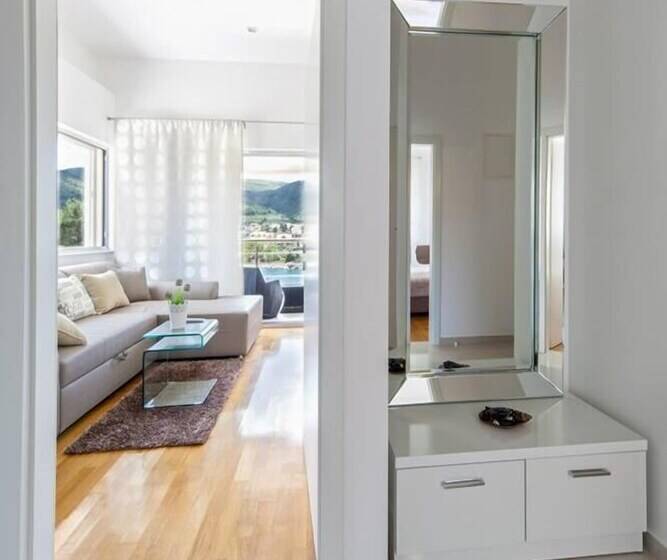 Madrugada Apartments