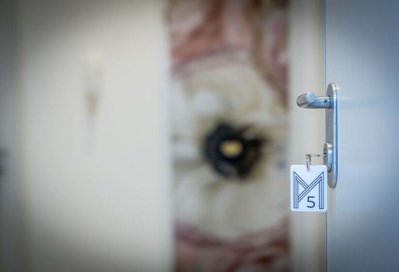 Madrugada Apartments