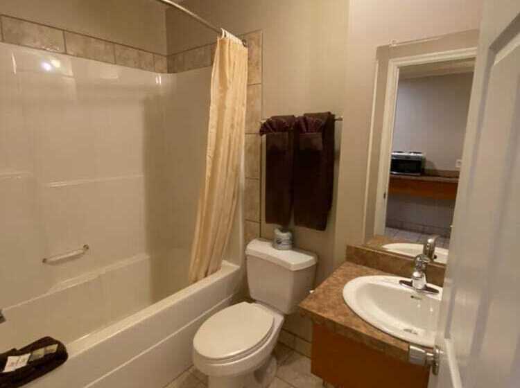 فندق على الطريق Aspen Motor Inn