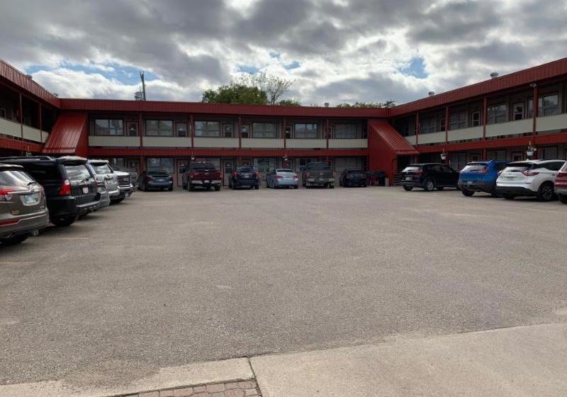 فندق على الطريق Dauphin Inn Express