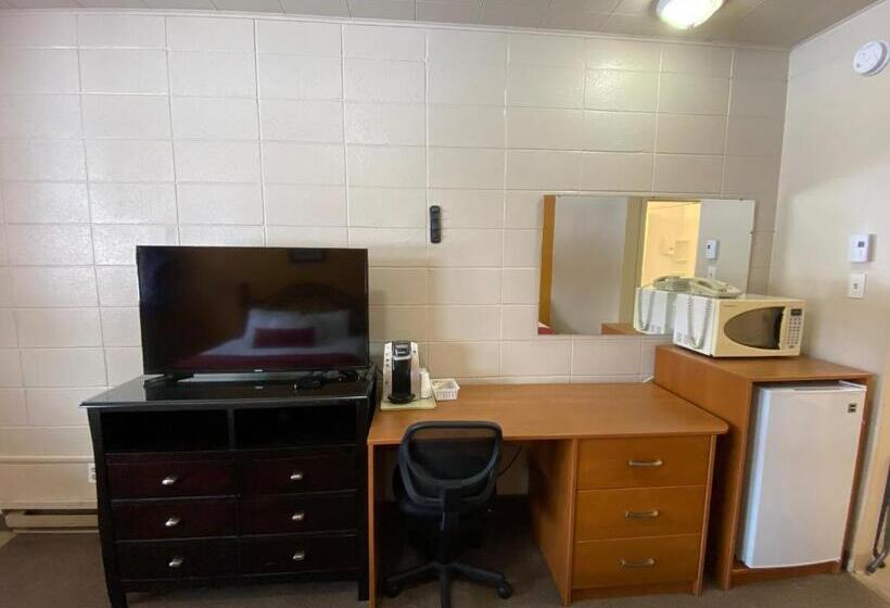 فندق على الطريق Dauphin Inn Express