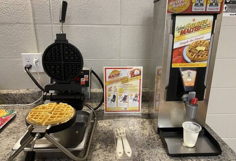 فندق على الطريق Dauphin Inn Express