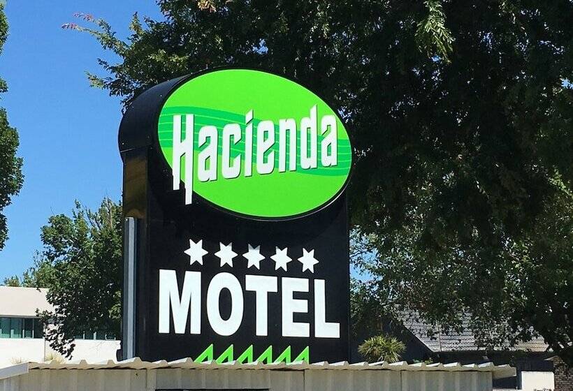 مُتل Hacienda Motor Lodge