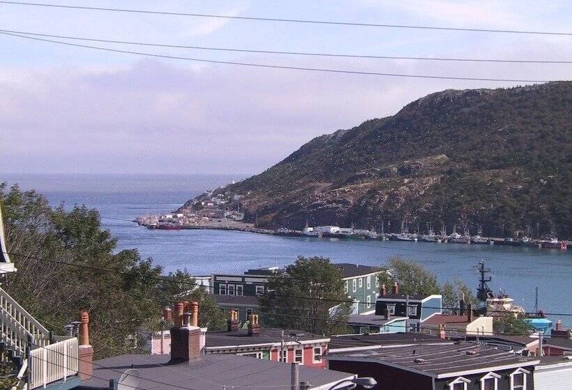 Пансион Bond Guest House