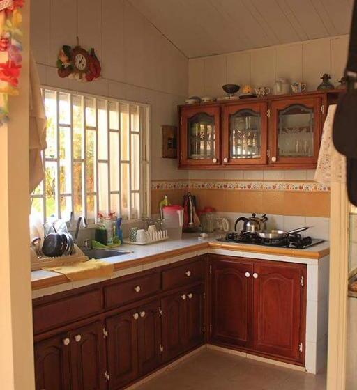 ペンション Posada Nativa Atardecer Isleño