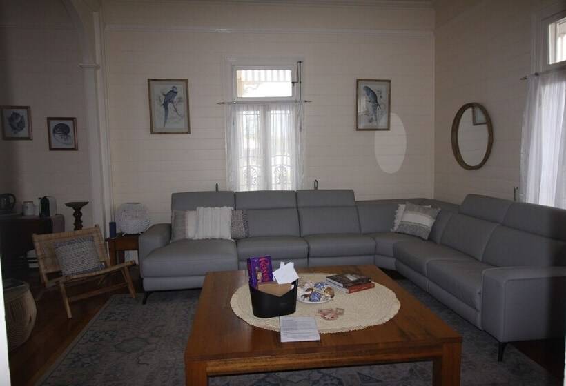 پانسیون Riversleigh House