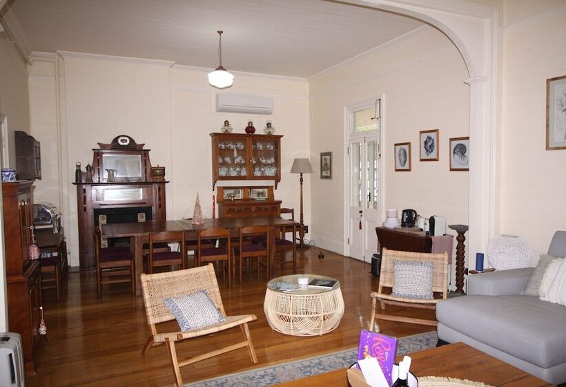 پانسیون Riversleigh House