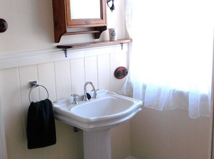 پانسیون Riversleigh House