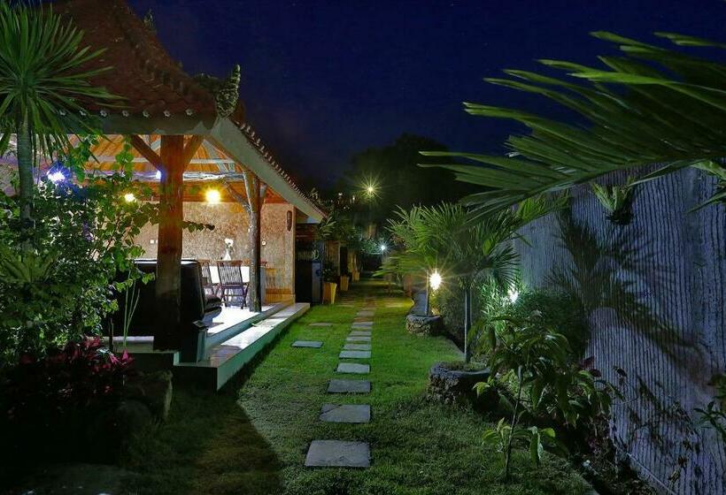 بنسيون Yoki S Bungalow