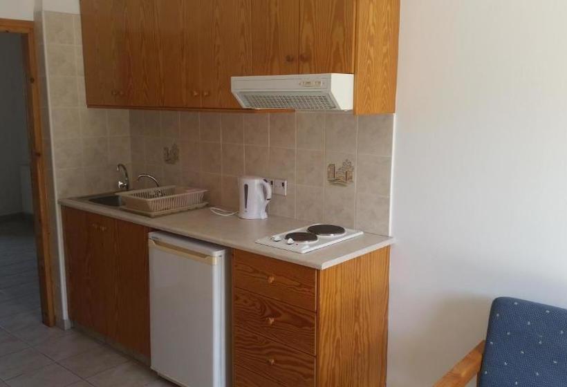 Pissouriana Hotel Apartments