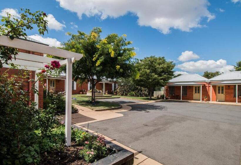 فندق Riverview At Ross