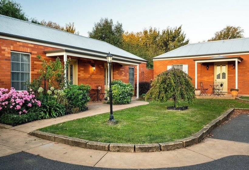 فندق Riverview At Ross