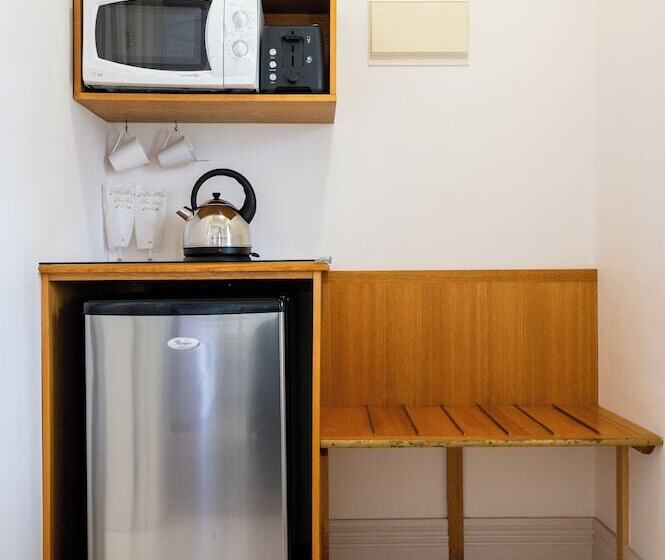 فندق Riverview At Ross