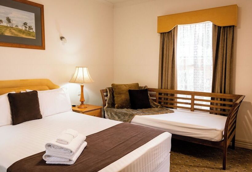 فندق Riverview At Ross