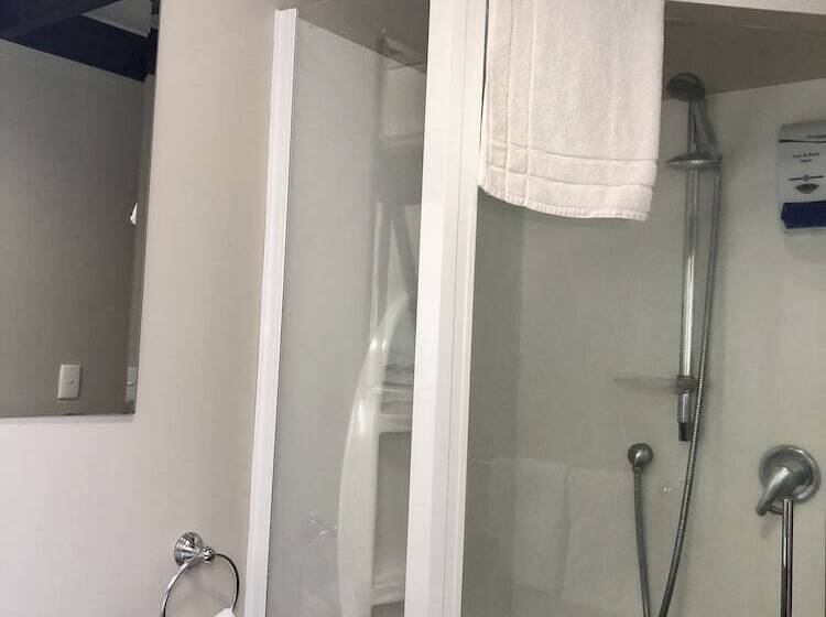 הוסטל Alpine Motel