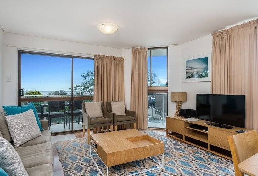 Bayview Beachfront Apartments, In Town Right On The Beach