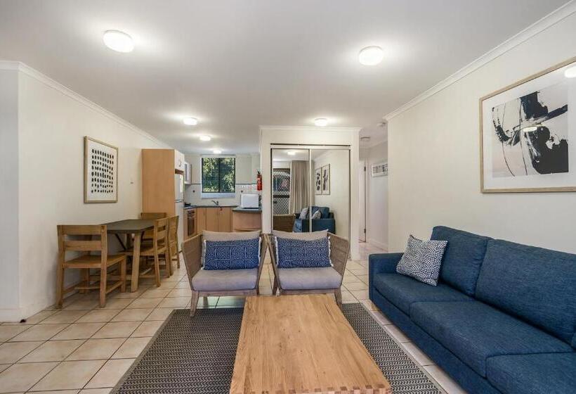 Bayview Beachfront Apartments, In Town Right On The Beach