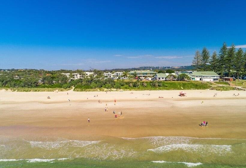 Bayview Beachfront Apartments, In Town Right On The Beach