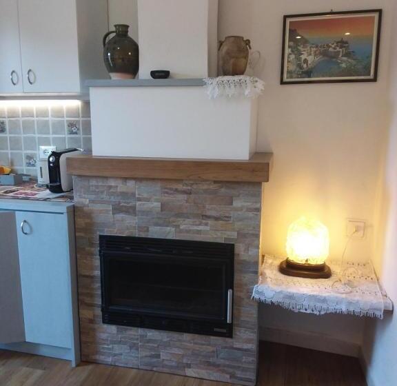 ベッドアンドブレックファースト Rina Rooms