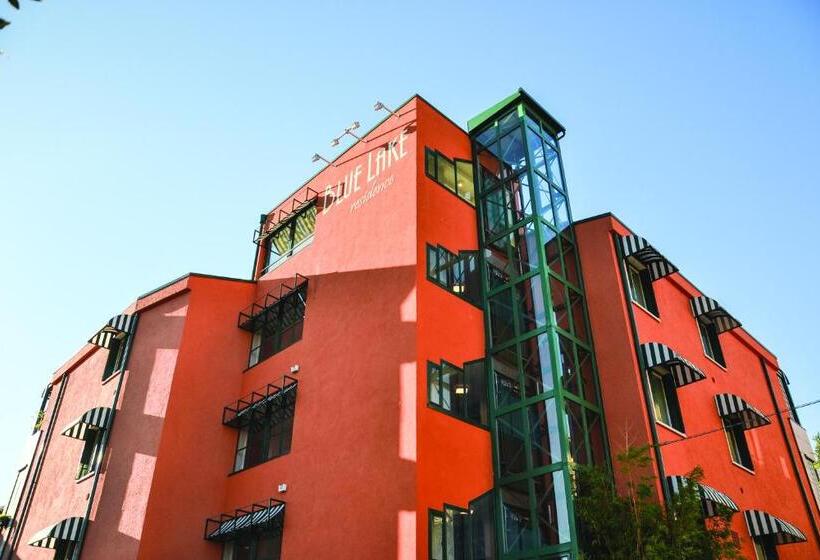 Blue Lake Residence   Bardolino