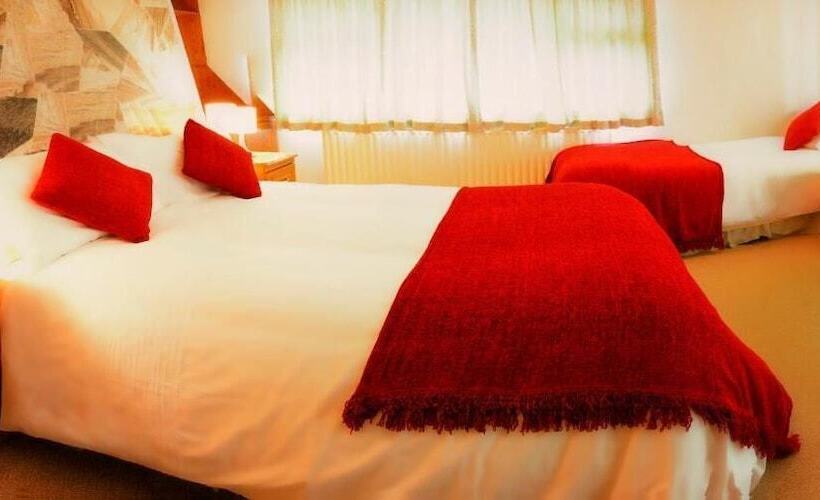 Broadlands Bed And Breakfast