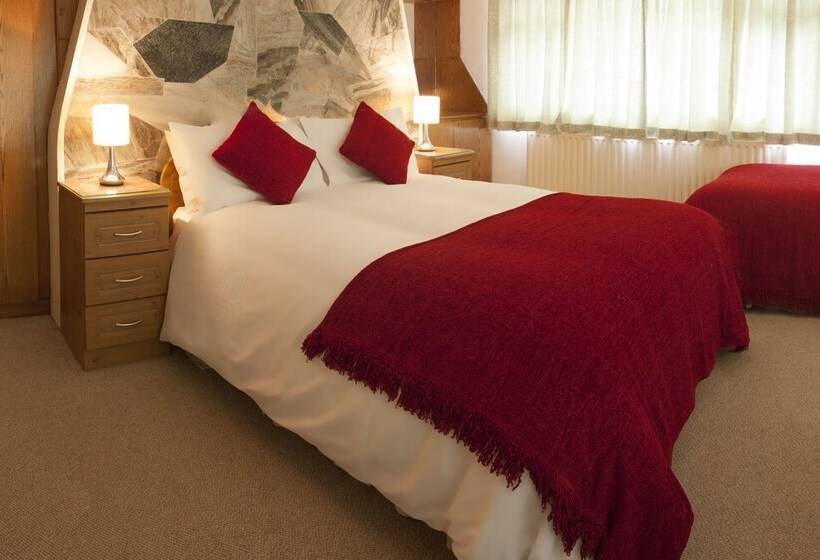 Broadlands Bed And Breakfast