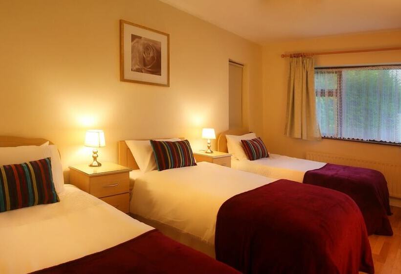 Broadlands Bed And Breakfast