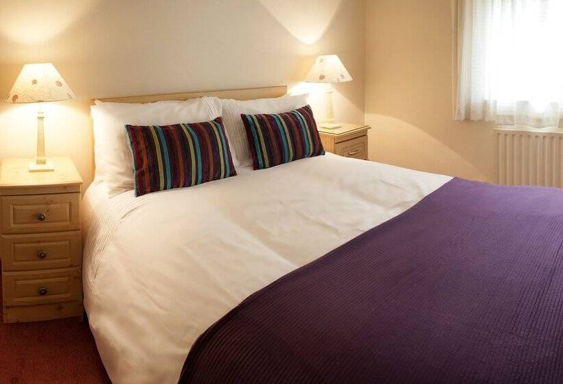 Broadlands Bed And Breakfast