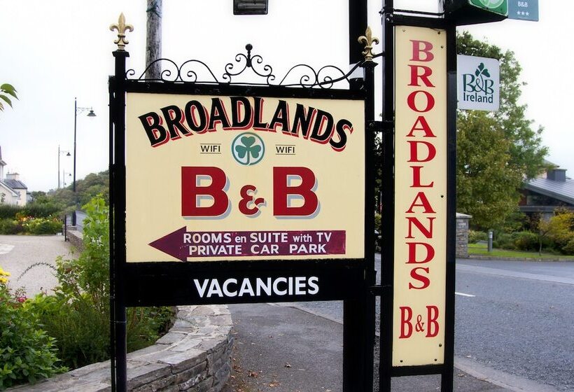 Broadlands Bed And Breakfast