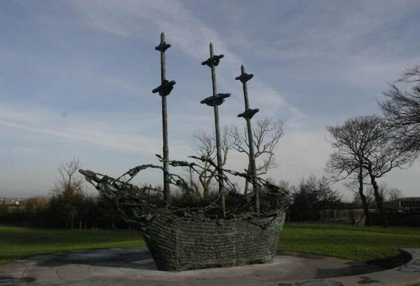 Broadlands Bed And Breakfast