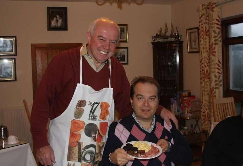 Broadlands Bed And Breakfast