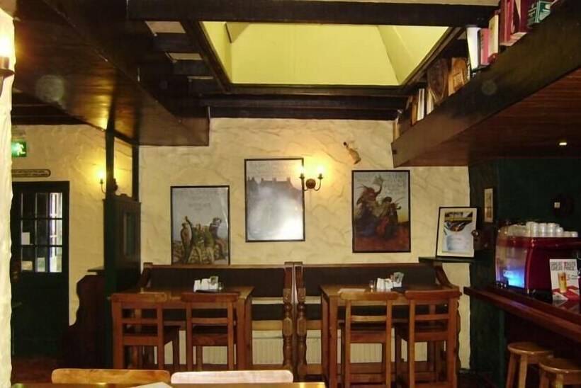 Cloverfox Connemara Hostel