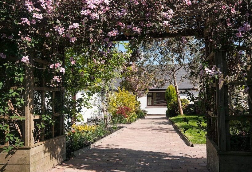 Cloverfox Connemara Hostel