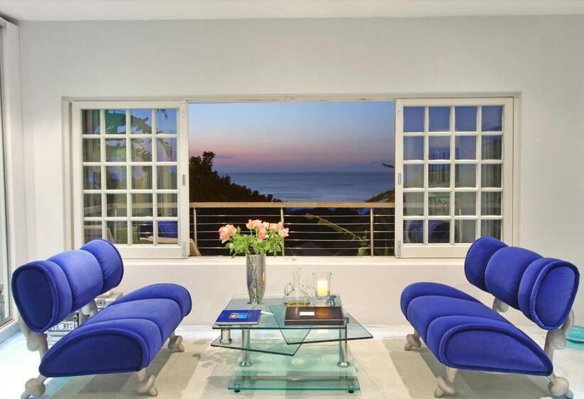 Days At Sea Beach Lodge