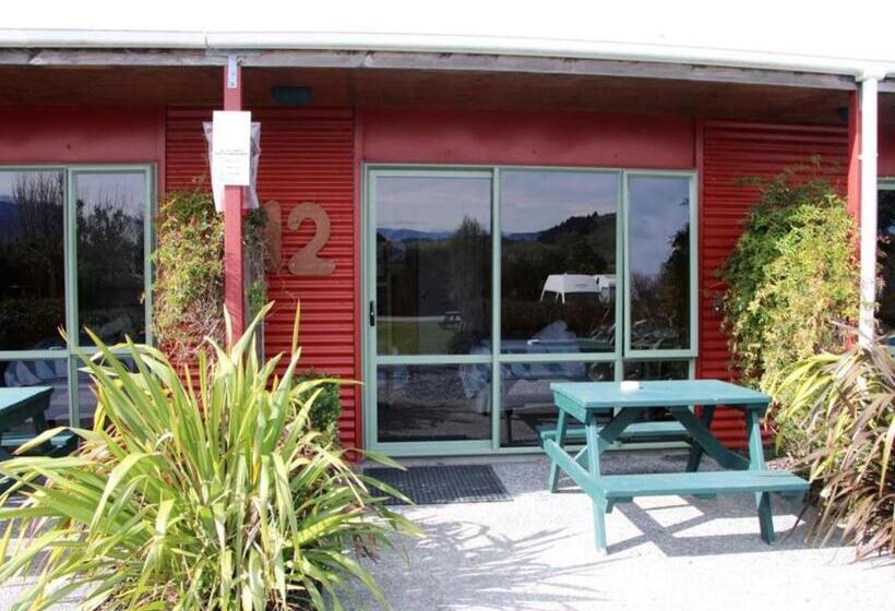 هتل Alpine-pacific Holiday Park