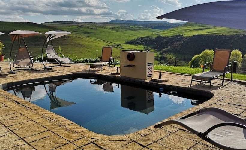 בית מלון כפרי Amazian Mountain River Lodge