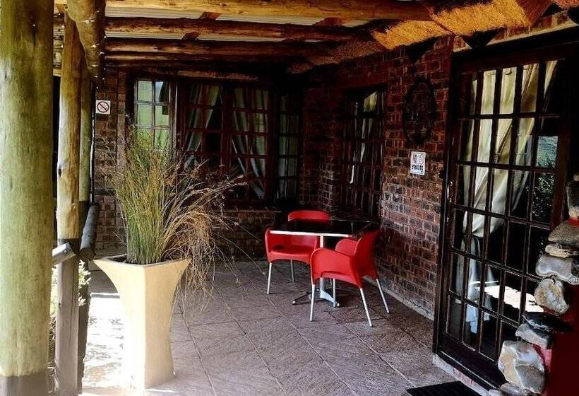 בית מלון כפרי Amazian Mountain River Lodge