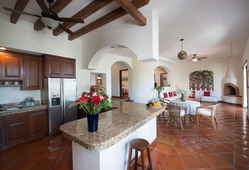 هتل Hacienda Todos Los Santos