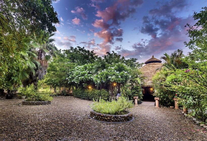 בית מלון כפרי Lohagarh Corbett Resort