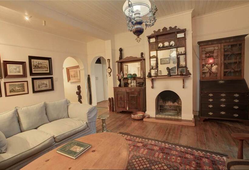 호텔 Outeniqua Travel Lodge