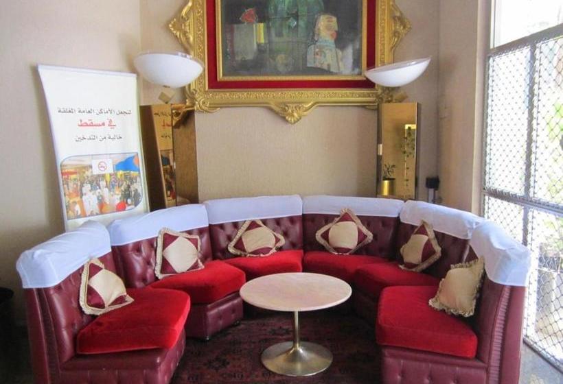 فندق Qurum Beach