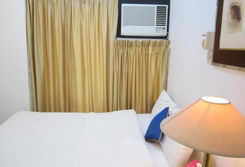 فندق Qurum Beach